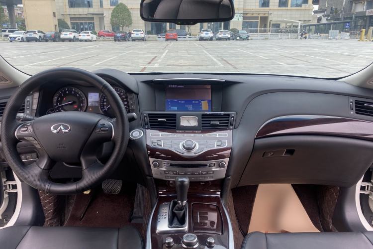 Used Infiniti Q70 2015 Q70L 2.5L Enjoyment Edition Interior 3