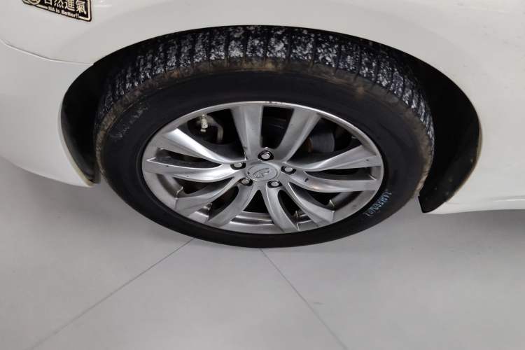 Used Infiniti Q70 2015 Q70L 2.5L Elite Edition Left Front Wheel Hub