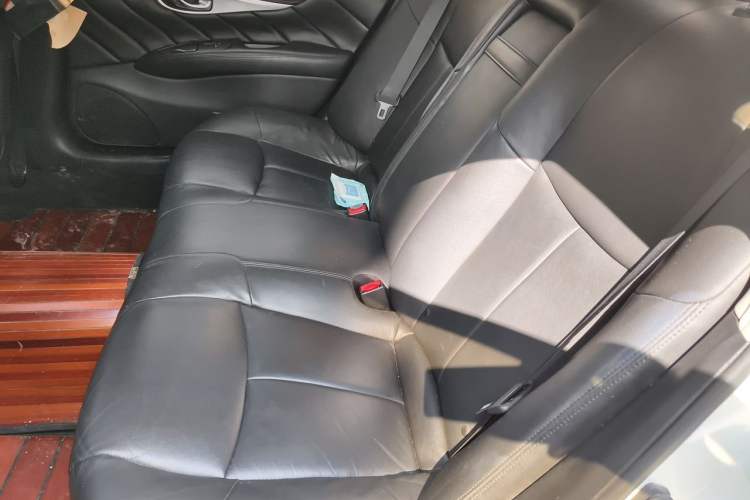 Used Infiniti Q70 2015 Q70L 2.5L Enjoyment Edition Left Rear Seat