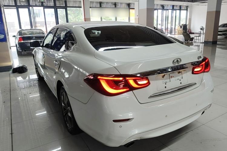 Used Infiniti Q70 2015 Q70L 2.5L Elite Edition Rear Left 45 Deg