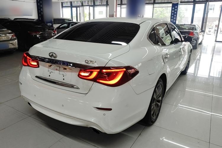 Used Infiniti Q70 2015 Q70L 2.5L Elite Edition Rear Right 45 Deg