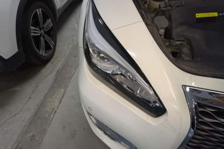 Used Infiniti Q70 2015 Q70L 2.5L Enjoyment Edition Right Front Headlight