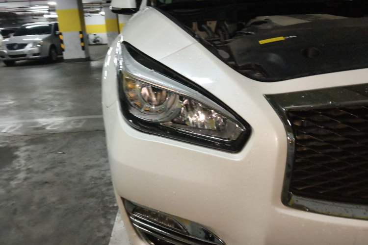 Used Infiniti Q70 2015 Q70L 2.5L Elite Edition Right Front Headlight