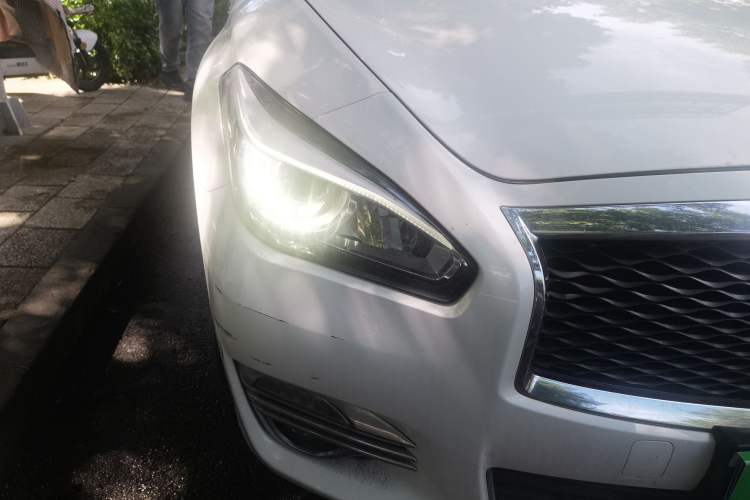 Used Infiniti Q70 2015 Q70L 2.5L Elite Edition Right Front Headlight