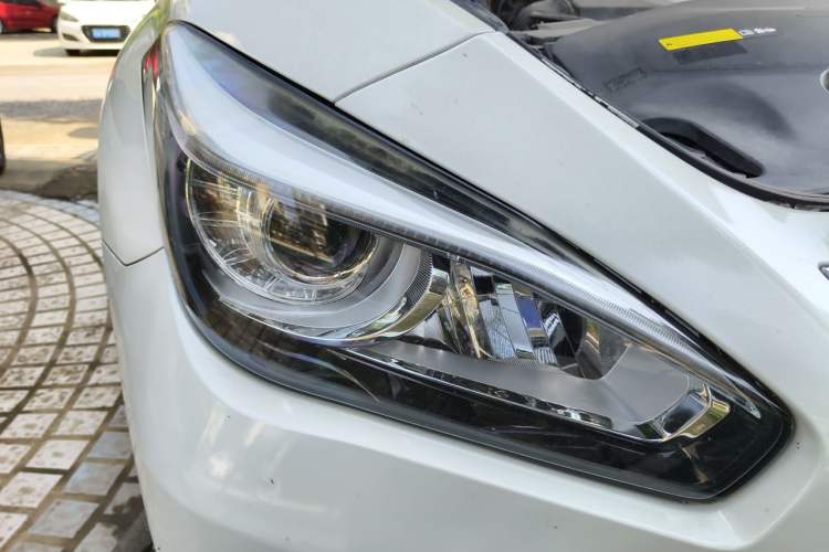 Used Infiniti Q70 2015 Q70L 2.5L Enjoyment Edition Right Front Headlight
