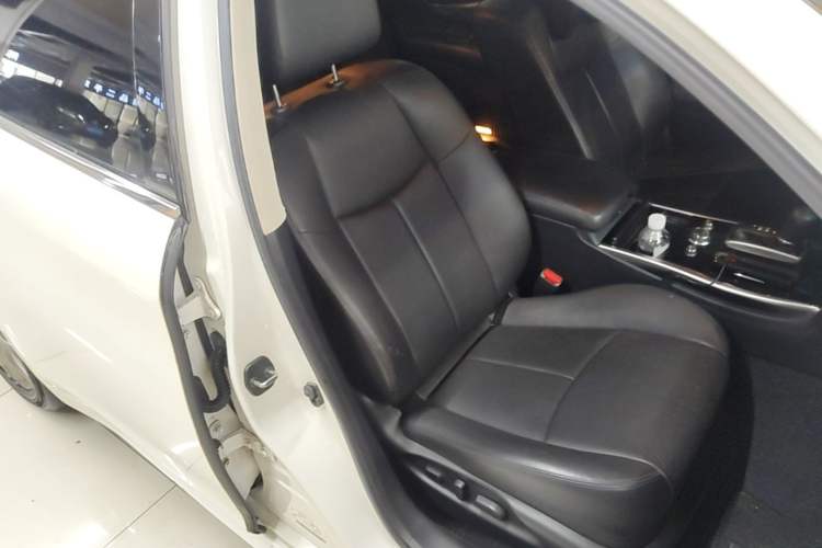 Used Infiniti Q70 2015 Q70L 2.5L Elite Edition Right Front Seat