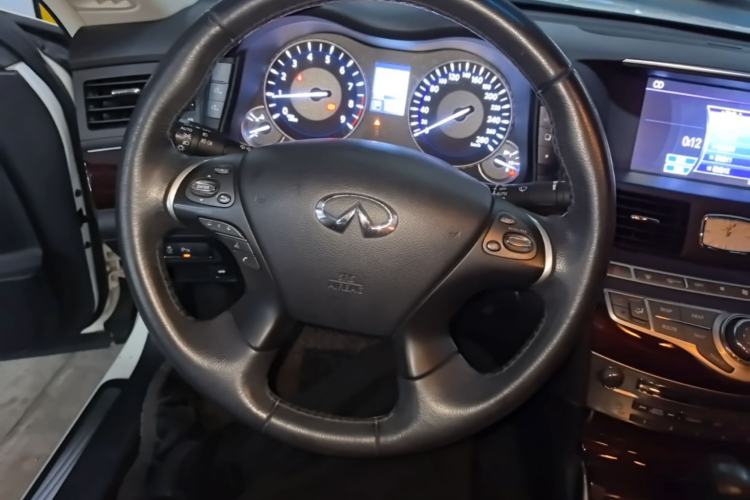 Used Infiniti Q70 2015 Q70L 2.5L Enjoyment Edition Steering Wheel