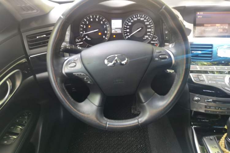 Used Infiniti Q70 2015 Q70L 2.5L Elite Edition Steering Wheel