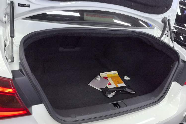 Used Infiniti Q70 2015 Q70L 2.5L Elite Edition Trunk
