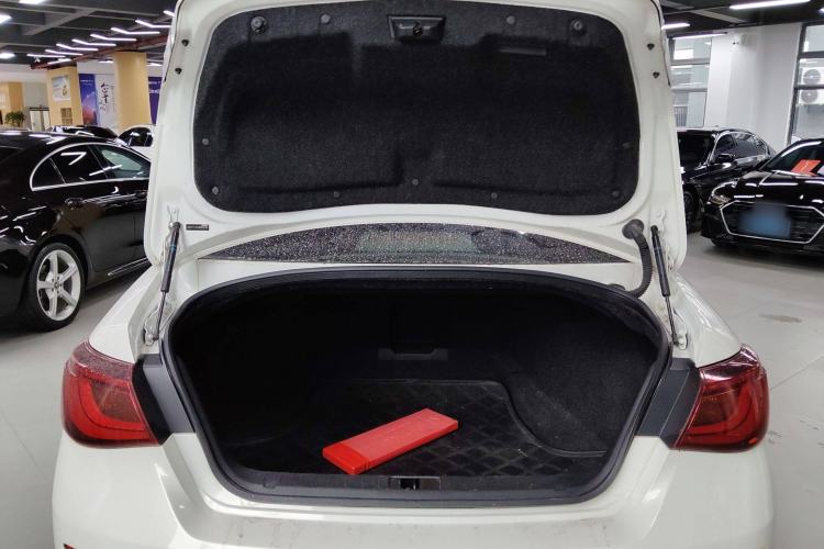 Used Infiniti Q70 2015 Q70L 2.5L Elite Edition Trunk