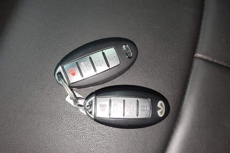 Used Infiniti Q70 2015 Q70L 2.5L Elite Edition Vehicle Key
