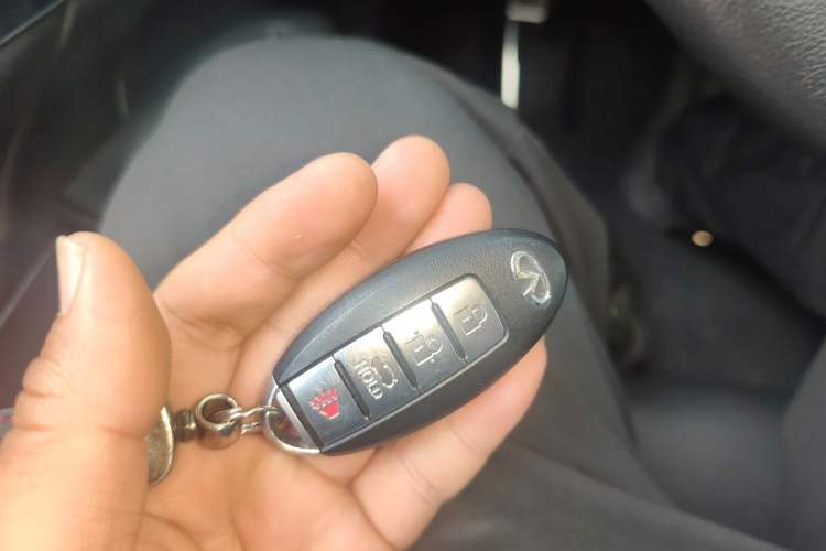 Used Infiniti Q70 2015 Q70L 2.5L Enjoyment Edition Vehicle Key