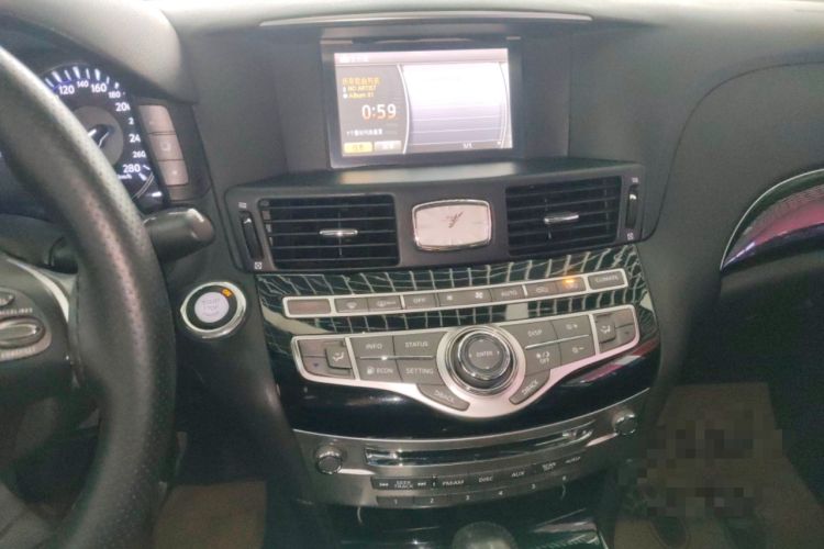 Used Infiniti Q70 2017 Q70L 2.5L Elite Edition Audio And AC Panel