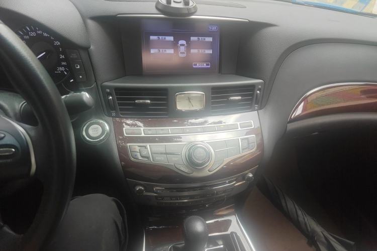Used Infiniti Q70 2017 Q70L 2.5L Enjoyment Edition Audio And AC Panel