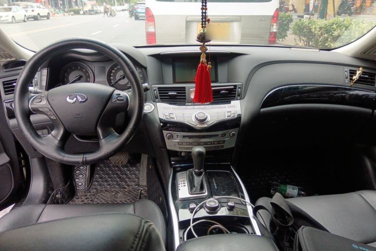 Used Infiniti Q70 2017 Q70L 2.5L Elite Edition Center Console