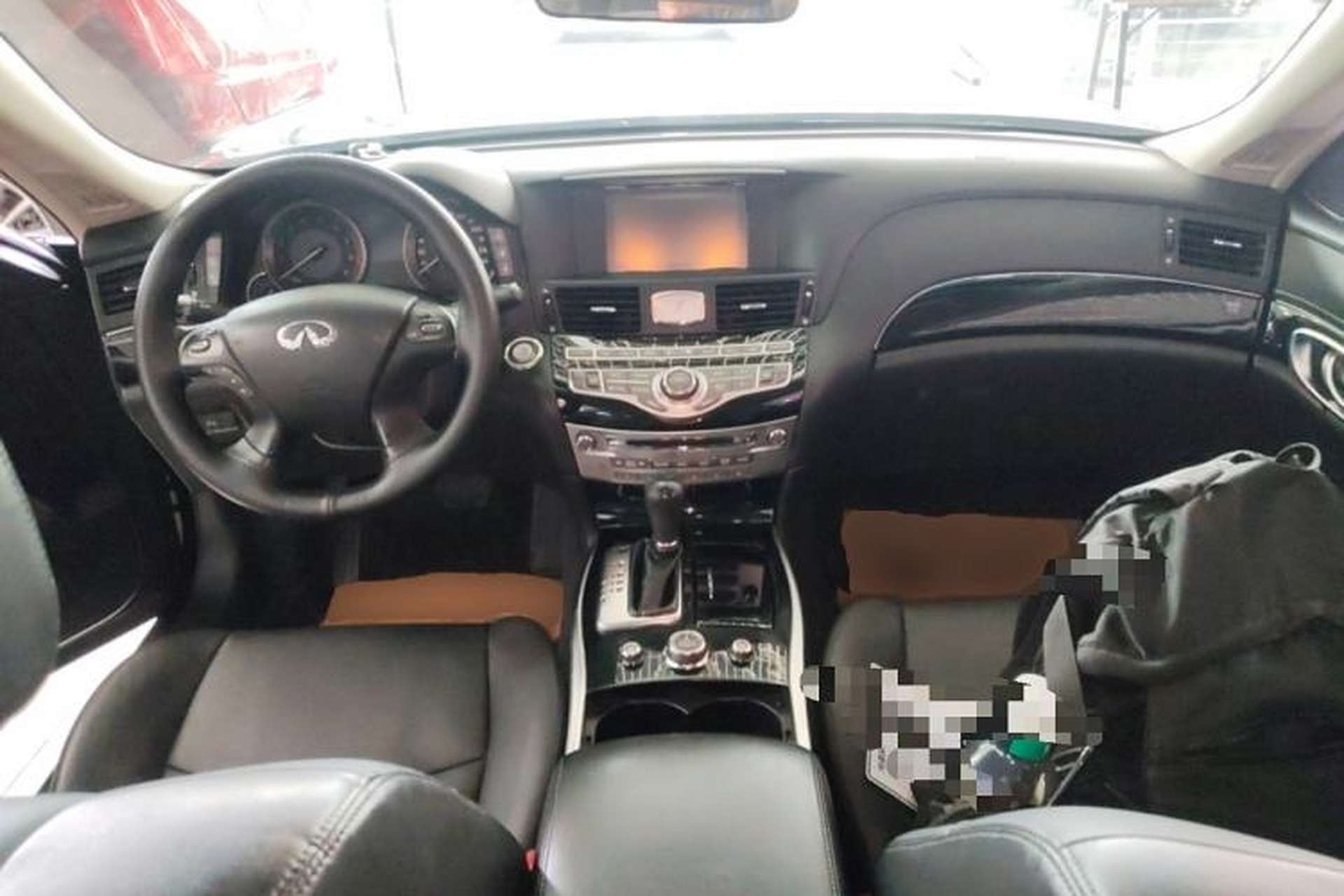Used Infiniti Q70 2017 Q70L 2.5L Elite Edition Center Console