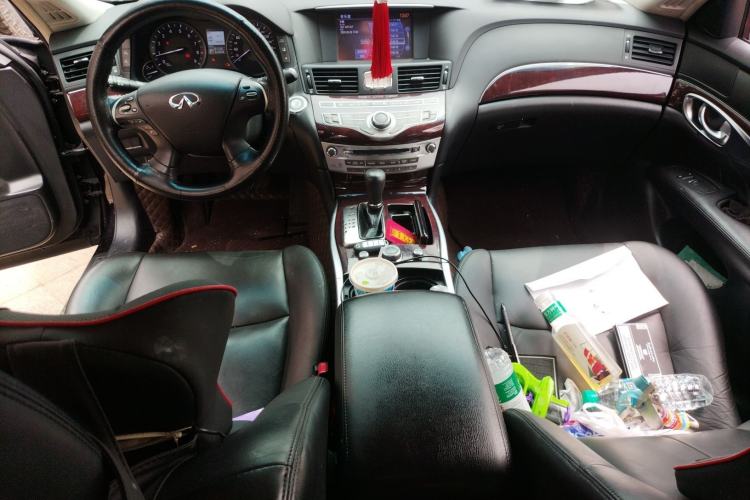 Used Infiniti Q70 2017 Q70L 2.5L Enjoyment Edition Center Console