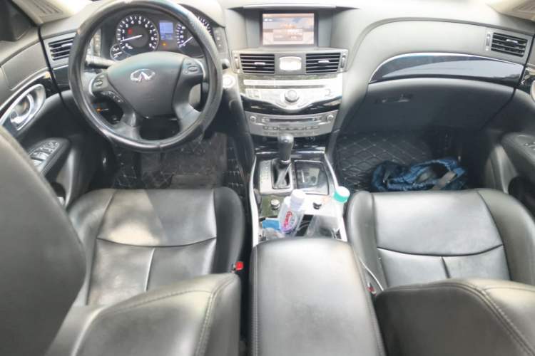 Used Infiniti Q70 2017 Q70L 2.5L Elite Edition Center Console
