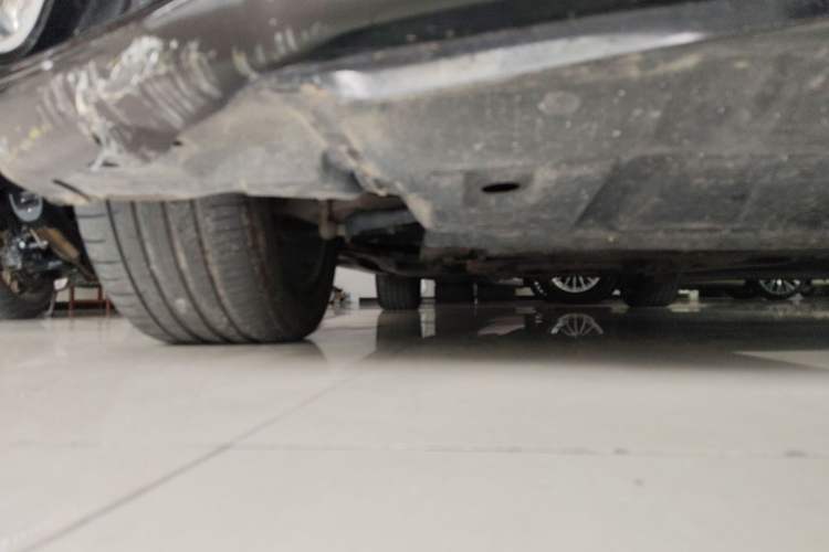 Used Infiniti Q70 2017 Q70L 2.5L Elite Edition Chassis Front Right
