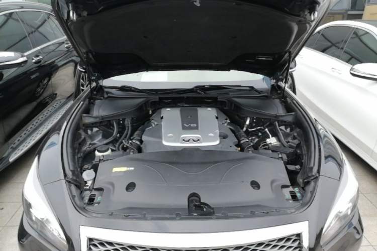 Used Infiniti Q70 2017 Q70L 2.5L Elite Edition Engine Bay