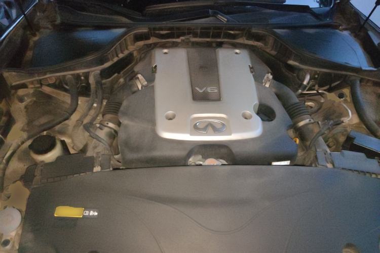 Used Infiniti Q70 2017 Q70L 2.5L Elite Edition Engine Bay