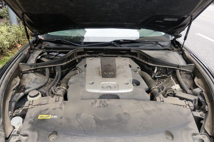 Used Infiniti Q70 2017 Q70L 2.5L Elite Edition Engine Bay