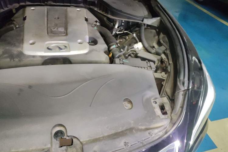 Used Infiniti Q70 2017 Q70L 2.5L Enjoyment Edition Engine Bay Left