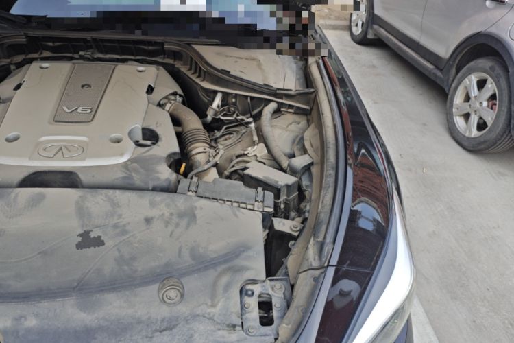 Used Infiniti Q70 2017 Q70L 2.5L Elite Edition Engine Bay Left