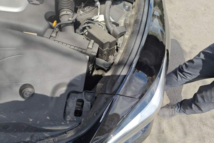 Used Infiniti Q70 2017 Q70L 2.5L Elite Edition Engine Bay Left