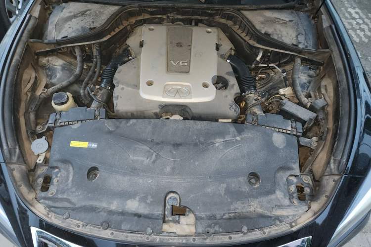 Used Infiniti Q70 2017 Q70L 2.5L Elite Edition Engine Bay