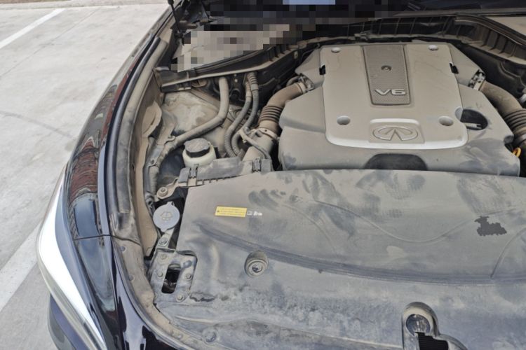 Used Infiniti Q70 2017 Q70L 2.5L Elite Edition Engine Bay Right