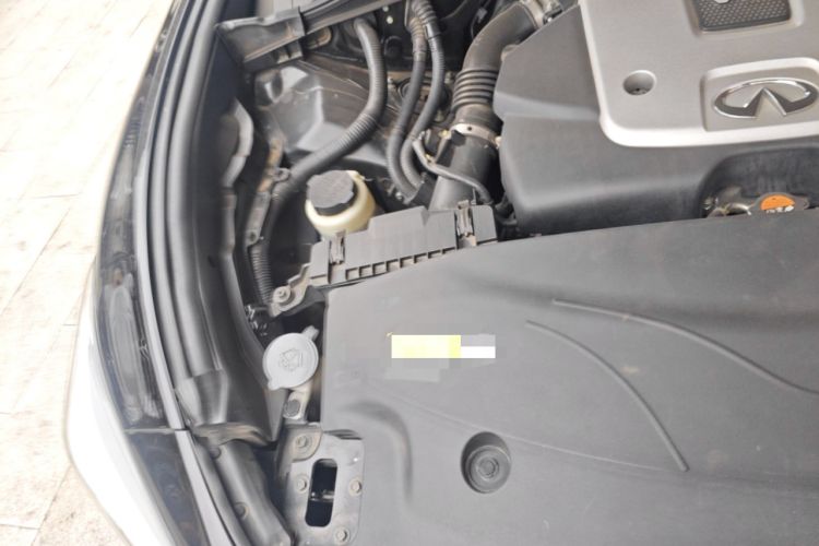 Used Infiniti Q70 2017 Q70L 2.5L Enjoyment Edition Engine Bay Right