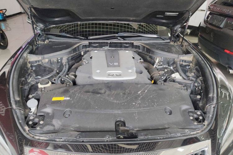 Used Infiniti Q70 2017 Q70L 2.5L Elite Edition Engine Bay