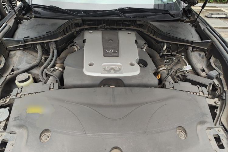 Used Infiniti Q70 2017 Q70L 2.5L Elite Edition Engine Bay