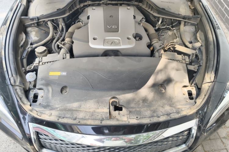 Used Infiniti Q70 2017 Q70L 2.5L Elite Edition Engine Bay