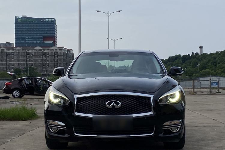 Used Infiniti Q70 2017 Q70L 2.5L Enjoyment Edition Exterior 1
