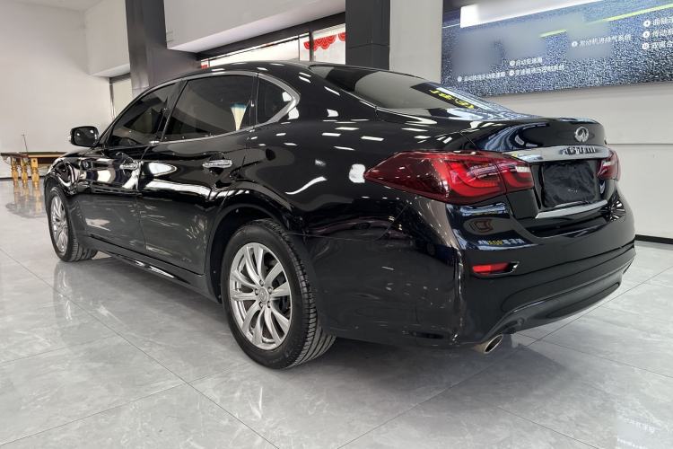 Used Infiniti Q70 2017 Q70L 2.5L Elite Edition Exterior 2