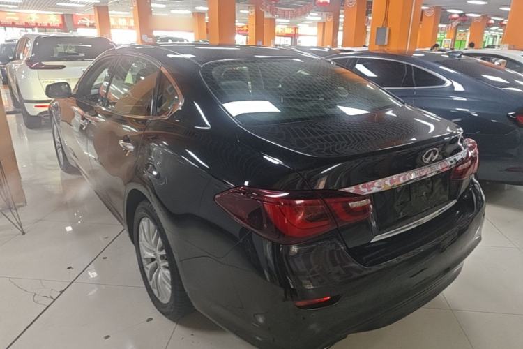 Used Infiniti Q70 2017 Q70L 2.5L Enjoyment Edition Exterior 2