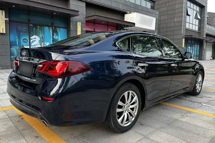 Used Infiniti Q70 2017 Q70L 2.5L Elite Edition Exterior 3