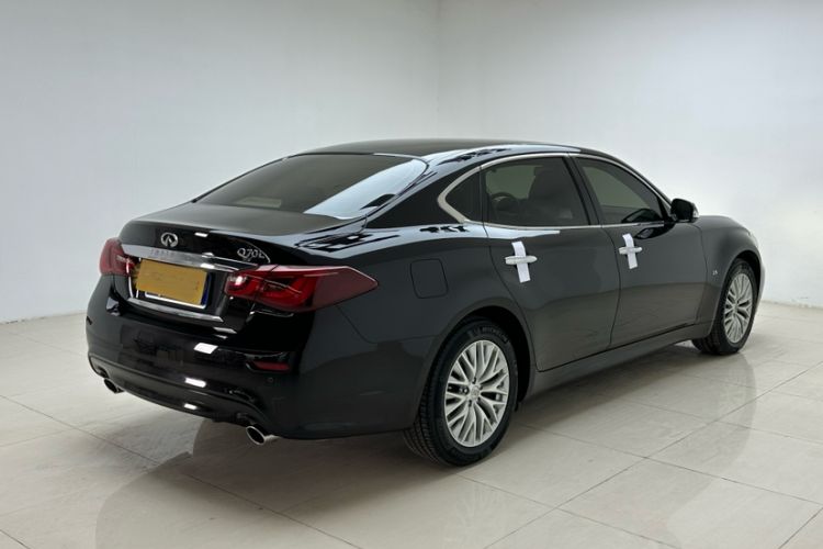 Used Infiniti Q70 2017 Q70L 2.5L Enjoyment Edition Exterior 4