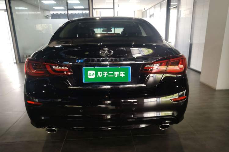 Used Infiniti Q70 2017 Q70L 2.5L Elite Edition Exterior 4