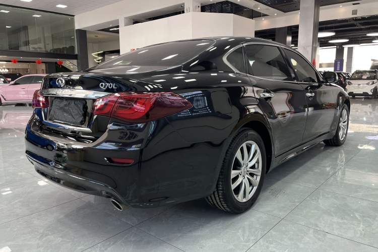 Used Infiniti Q70 2017 Q70L 2.5L Elite Edition Exterior 4