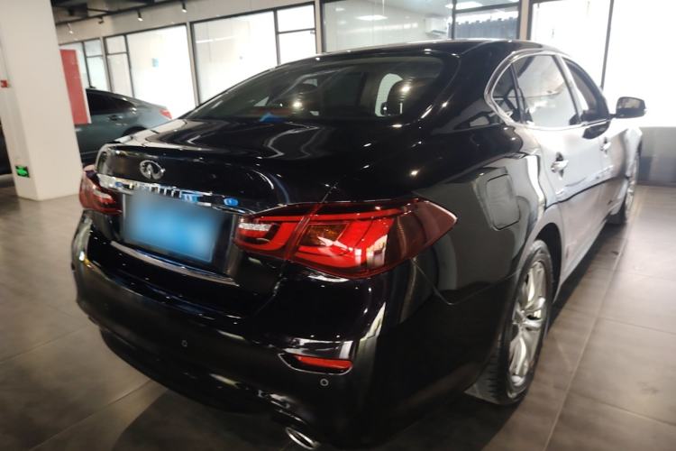 Used Infiniti Q70 2017 Q70L 2.5L Elite Edition Exterior 5