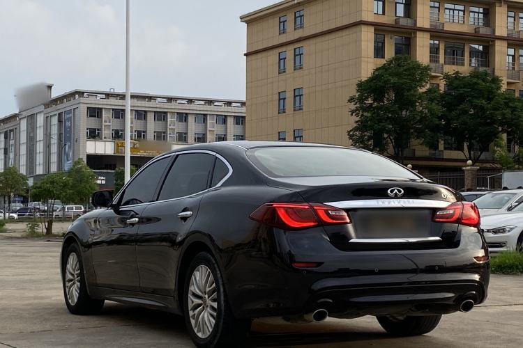Used Infiniti Q70 2017 Q70L 2.5L Enjoyment Edition Exterior 5