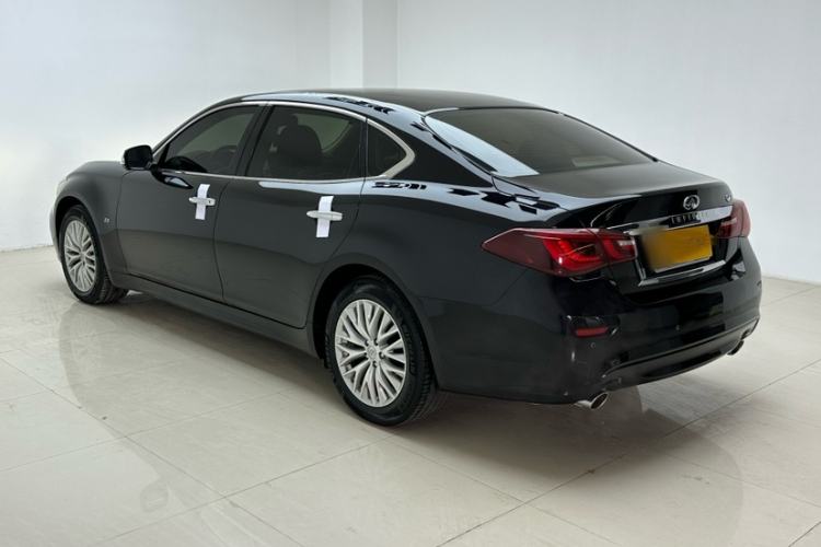 Used Infiniti Q70 2017 Q70L 2.5L Enjoyment Edition Exterior 7