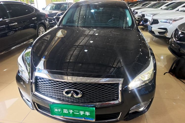 Used Infiniti Q70 2017 Q70L 2.5L Enjoyment Edition Front