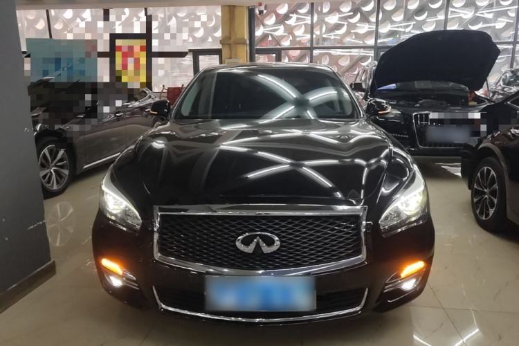 Used Infiniti Q70 2017 Q70L 2.5L Enjoyment Edition Front