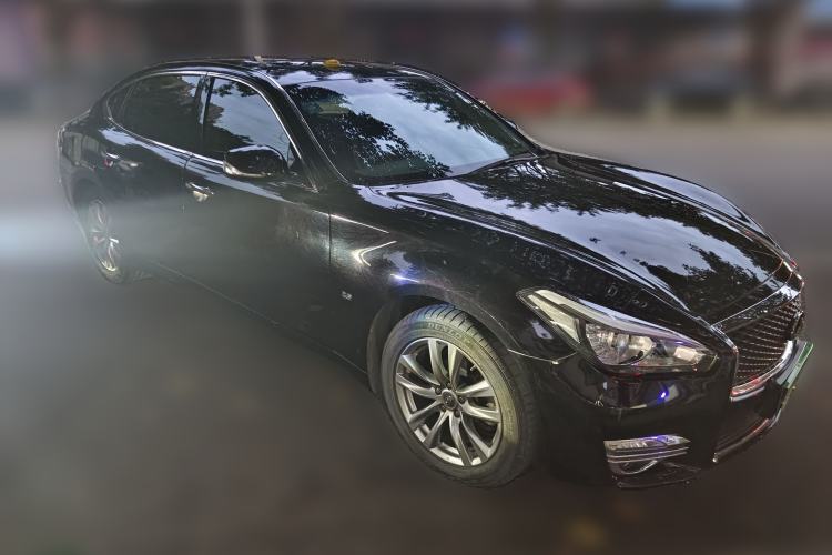 Used Infiniti Q70 2017 Q70L 2.5L Elite Edition Front Right 45 Deg