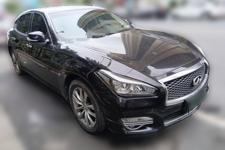 Used Infiniti Q70 2017 Q70L 2.5L Elite Edition Front Right 45 Deg
