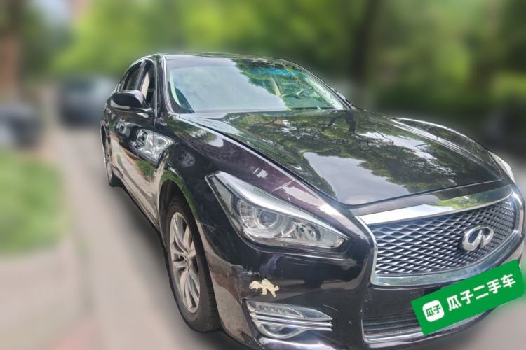 Used Infiniti Q70 2017 Q70L 2.5L Elite Edition Front Right 45 Deg